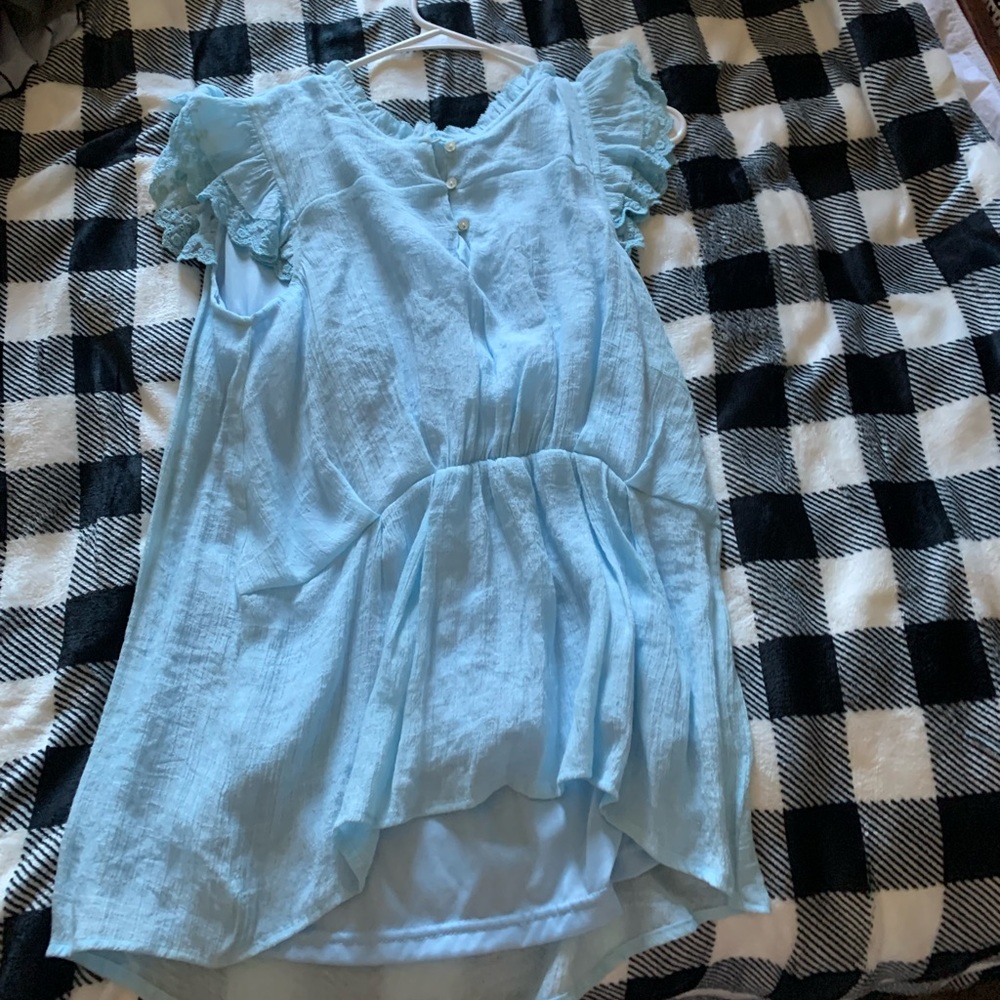 Blue dress shirt